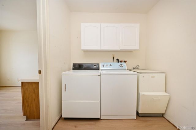 6011 Pebble Lane Court, West Bloomfield Charter Township, MI 48322