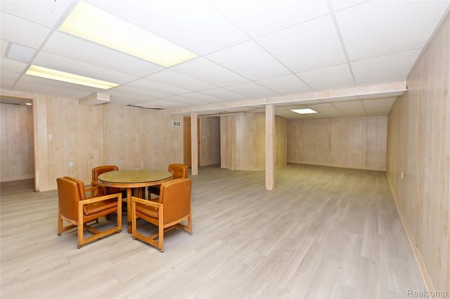 6011 Pebble Lane Court, West Bloomfield Charter Township, MI 48322