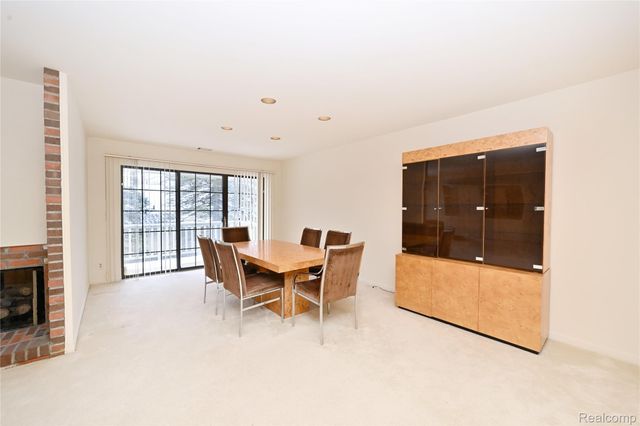 6011 Pebble Lane Court, West Bloomfield Charter Township, MI 48322