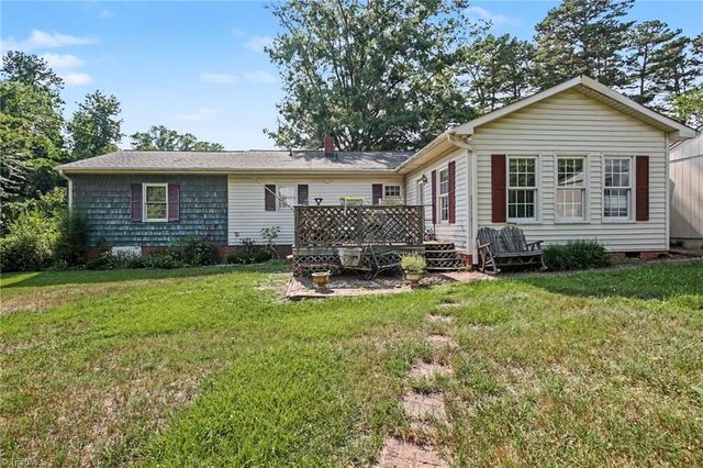 5109 NC Highway 89 E, Walnut Cove, NC 27052