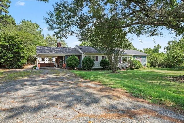 5109 NC Highway 89 E, Walnut Cove, NC 27052