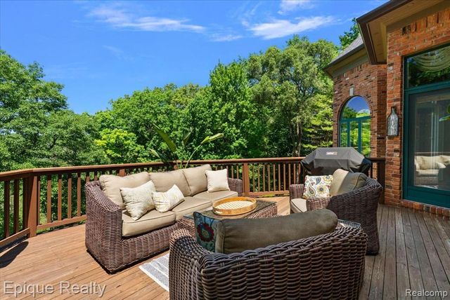 7662 Devins Ridge, Clarkston, MI 48348