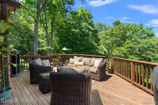 7662 Devins Ridge, Clarkston, MI 48348