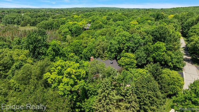 7662 Devins Ridge, Clarkston, MI 48348