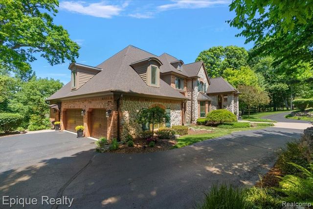 7662 Devins Ridge, Clarkston, MI 48348