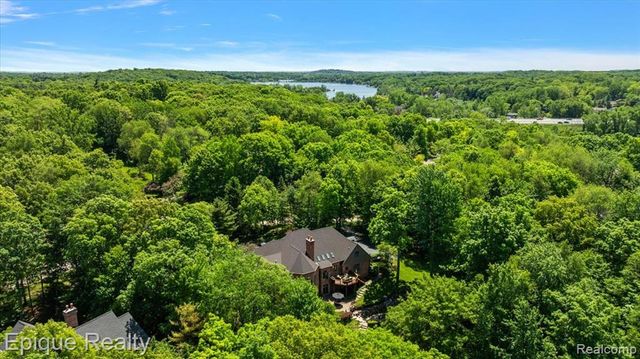 7662 Devins Ridge, Clarkston, MI 48348