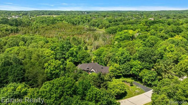 7662 Devins Ridge, Clarkston, MI 48348