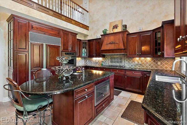 7662 Devins Ridge, Clarkston, MI 48348
