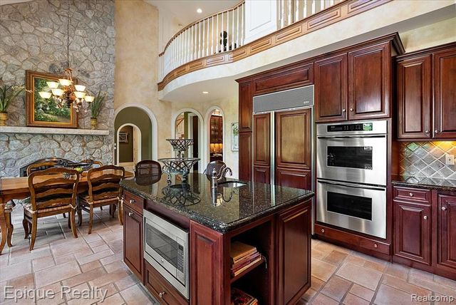 7662 Devins Ridge, Clarkston, MI 48348