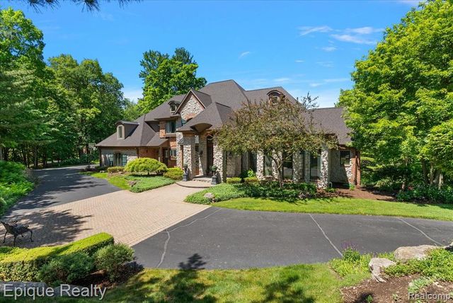 7662 Devins Ridge, Clarkston, MI 48348