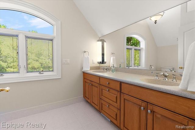 7662 Devins Ridge, Clarkston, MI 48348