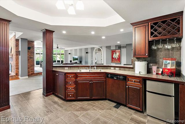 7662 Devins Ridge, Clarkston, MI 48348