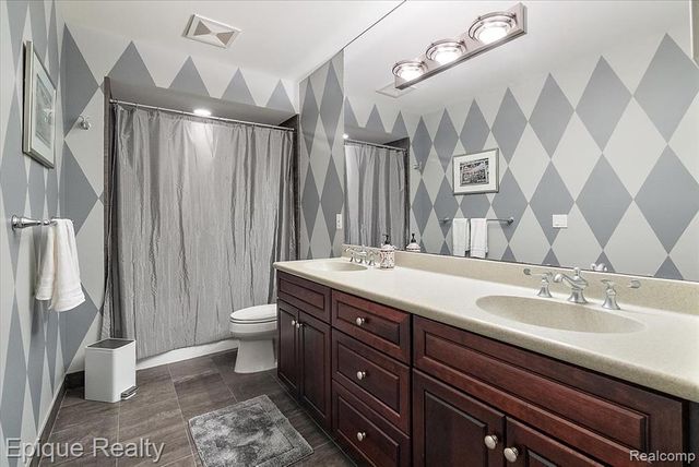 7662 Devins Ridge, Clarkston, MI 48348