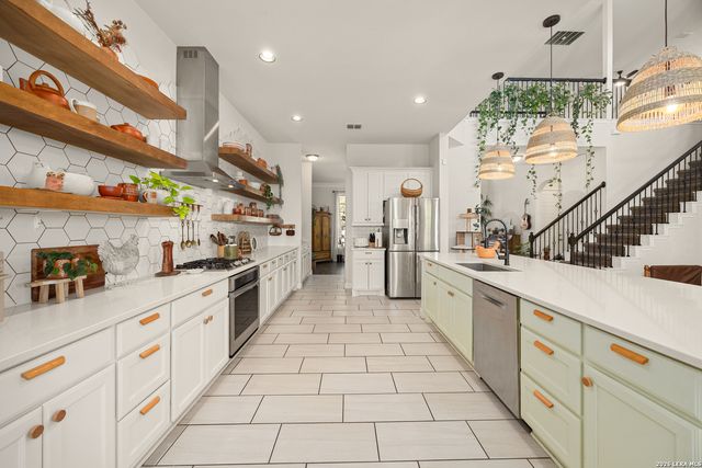 5802 Sweetwater Way, San Antonio, TX 78253