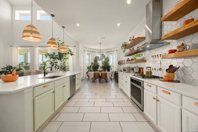 5802 Sweetwater Way, San Antonio, TX 78253