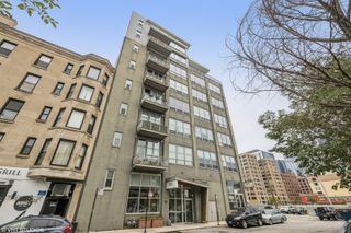 770 W GLADYS Avenue 503, Chicago, IL 60661
