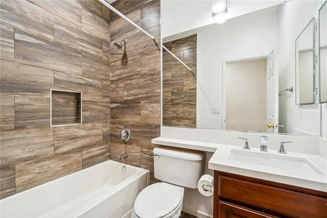 22939 Raintree Lane, Saugus, CA 91390