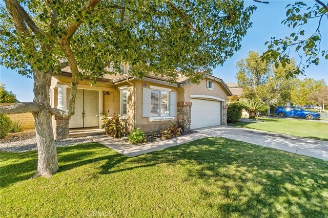 22939 Raintree Lane, Saugus, CA 91390