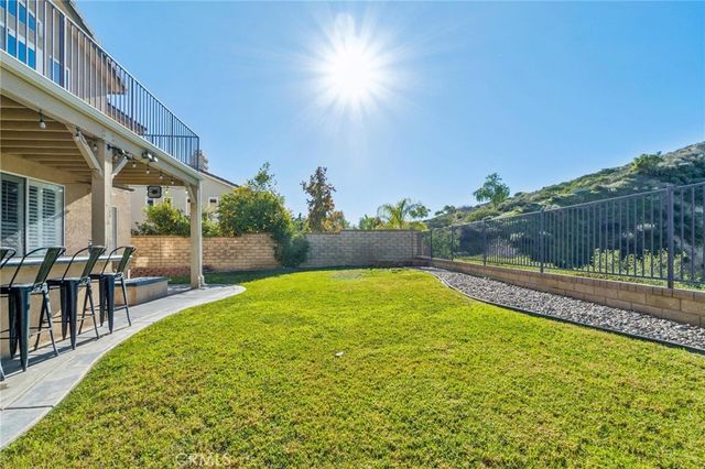 22939 Raintree Lane, Saugus, CA 91390