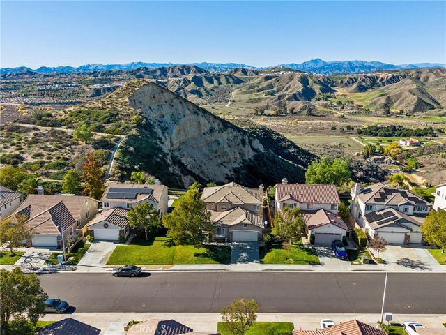 22939 Raintree Lane, Saugus, CA 91390