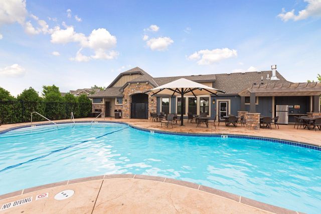 16380 52nd Avenue N, Plymouth, MN 55446