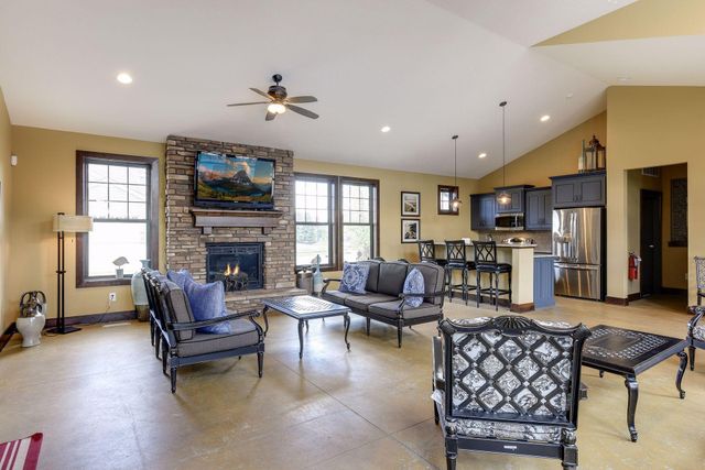 16380 52nd Avenue N, Plymouth, MN 55446