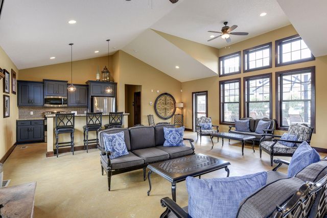 16380 52nd Avenue N, Plymouth, MN 55446
