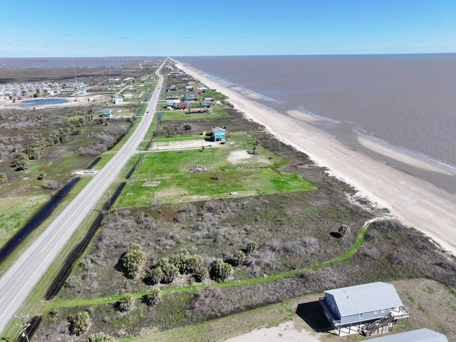 1218 Highway 87 Highway, Gilchrist, TX 77617