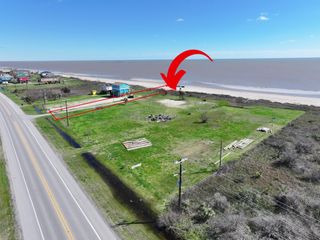 1218 Highway 87 Highway, Gilchrist, TX 77617
