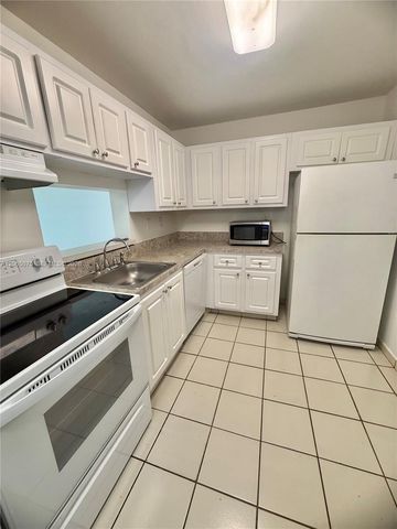 5201 NW 7th St 202, Miami, FL 33126