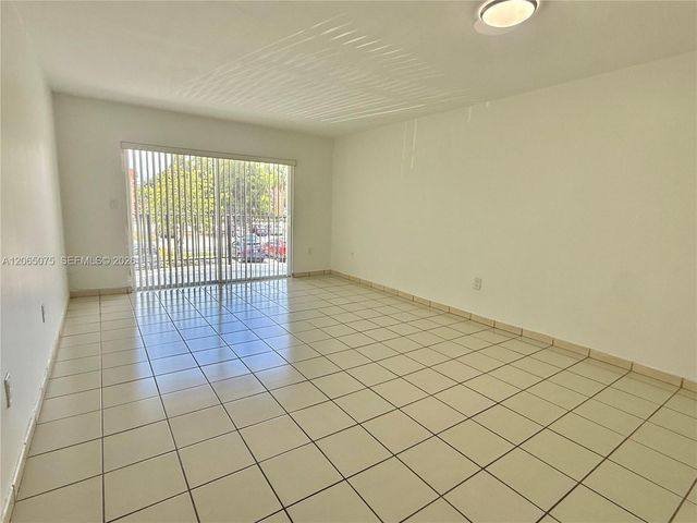 5201 NW 7th St 202, Miami, FL 33126