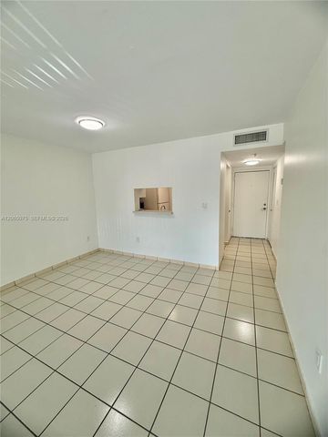 5201 NW 7th St 202, Miami, FL 33126