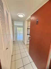 5201 NW 7th St 202, Miami, FL 33126
