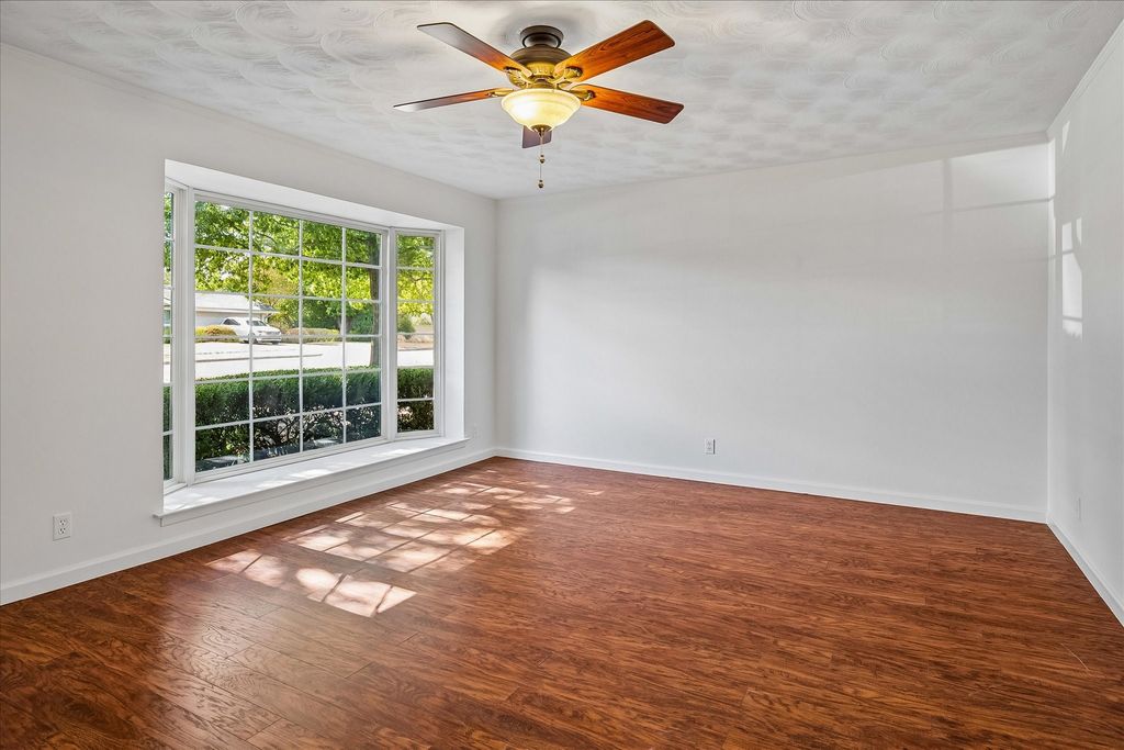 1228 Farnham Court E, Irving, TX 75062 — photo 5