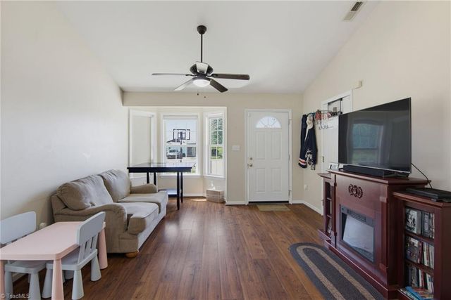 213 Portsmouth Drive, Eden, NC 27288