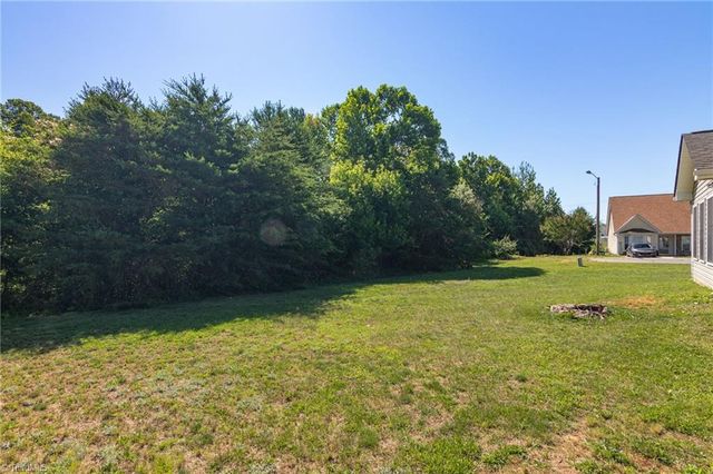 213 Portsmouth Drive, Eden, NC 27288