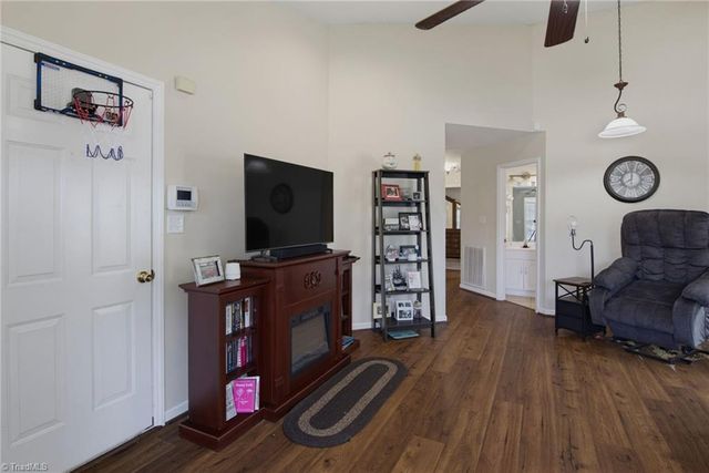 213 Portsmouth Drive, Eden, NC 27288