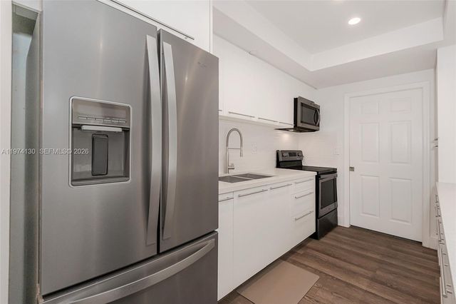 9725 NW 52nd St 213, Doral, FL 33178