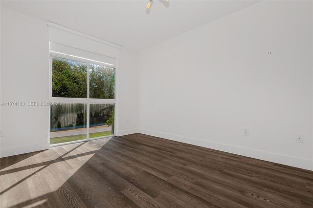 9725 NW 52nd St 213, Doral, FL 33178