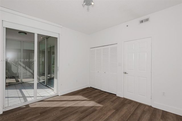 9725 NW 52nd St 213, Doral, FL 33178