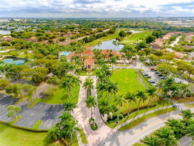 9725 NW 52nd St 213, Doral, FL 33178