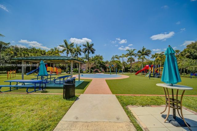 9725 NW 52nd St 213, Doral, FL 33178