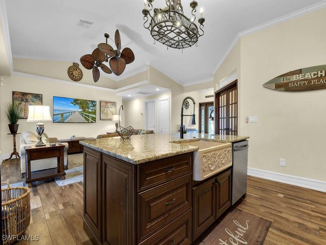 1901 SE 13th ST, Cape Coral, FL 33990