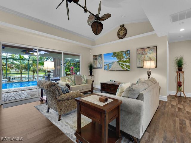 1901 SE 13th ST, Cape Coral, FL 33990