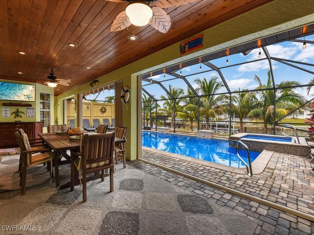 1901 SE 13th ST, Cape Coral, FL 33990