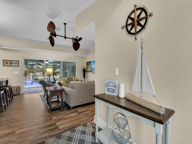 1901 SE 13th ST, Cape Coral, FL 33990