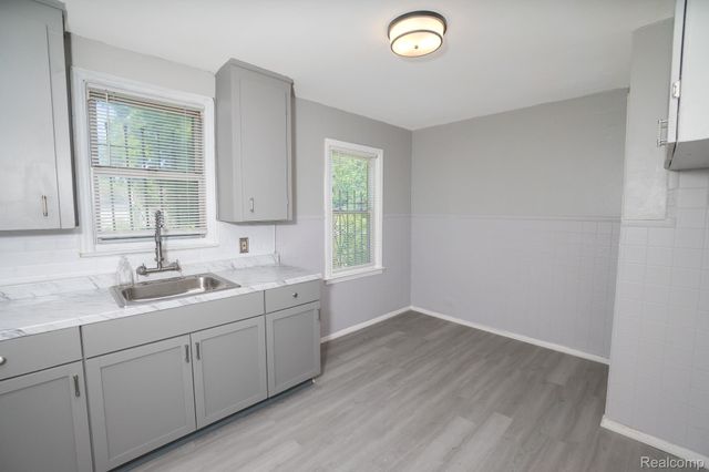 6251 Minock Street, Detroit, MI 48228