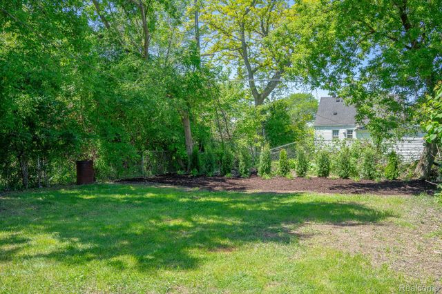 6251 Minock Street, Detroit, MI 48228