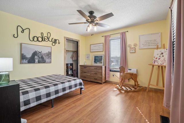 324 Laster Holman Rd, Decherd, TN 37324