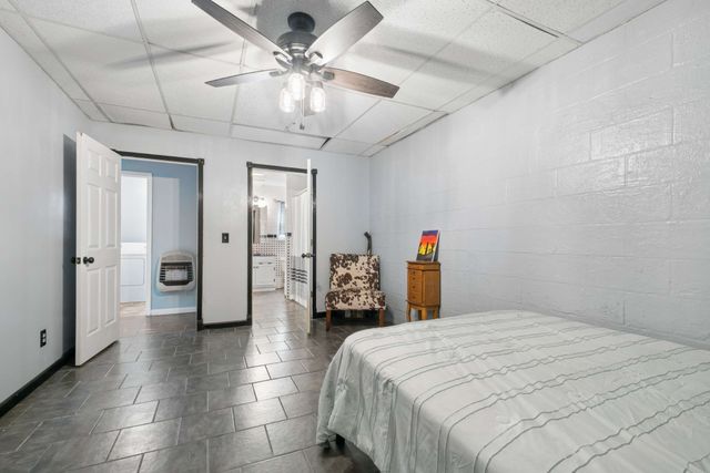 324 Laster Holman Rd, Decherd, TN 37324